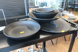 Diverse tallerkner samt fade