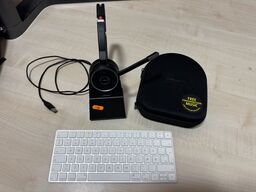 Tastatur APPLE, headset JABRA