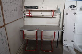 Tbord, hylde, stole & radio 