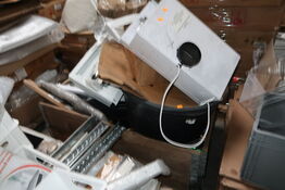 Palle med emhætter m.m.