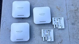 3 stk. access point, FORTINET FORTIAP 231F, med 2 stk. beslag