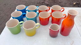 10 stk. krus og 2 stk. kander, LE CREUSET