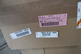 Kasse med indhold (ubrugt i original emballage)