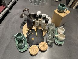 Salt-/ og peberkværne, krus m.v. 