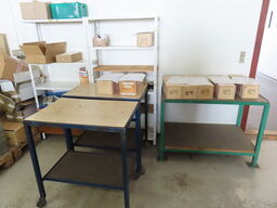 3 stk. rullevogne samt reol med indhold