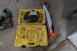 Rotationslaser LEICA Rugby 610 med stativ
