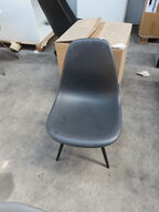 Stol VITRA EAMES