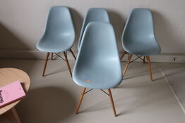 4 stk. spisebordsstole VITRA Eames DSW 