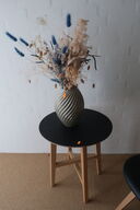 Sidebord samt vase 