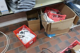 Diverse ledninger, stikdåser m.v. 