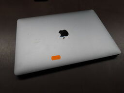 Macbook APPLE model A2338