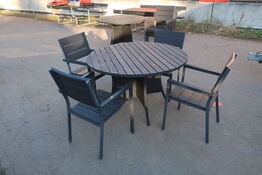 4 stk. havestole og havebord