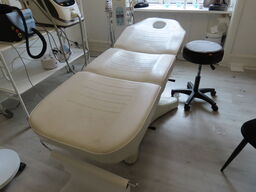 Behandlerbriks med skammel