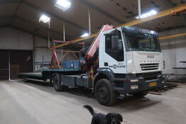Lastbil IVECO Trakker Ad190t31 med anhænger, kran FASSI F235AXP26