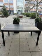 7 stk. udendørsborde og 45 stole