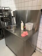 Stålbord med vask + armatur