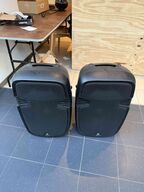 2 stk. højtalere med stativer