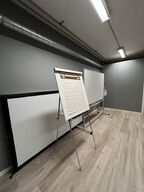 Diverse tavler og whiteboards