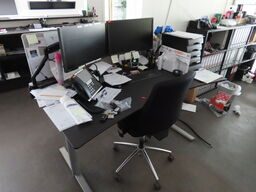 Skrivebord inkl. Stol