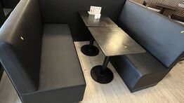 2 Stk  2 Pers. Sofa Moduler + 2 Borde