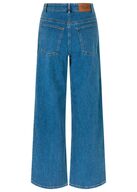 Nicette BAUM UND PFERDGARTEN Str.: 40