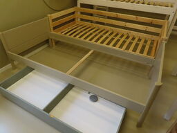 Børneseng FLEXA (skuffe medfølger ikke)