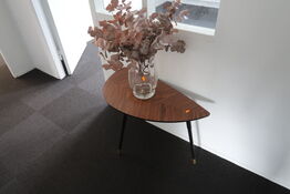 Sofabord samt vase