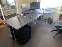 Elhæve/sænkebord samt skuffedarium