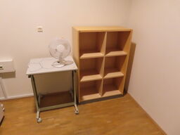 Reol, bord samt ventilator