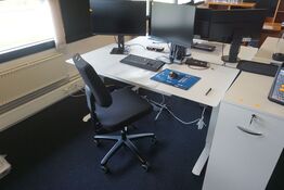 Hæve/sænkebord inkl. stol