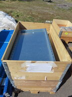 4 stk paller med diverse dele til reolsystem