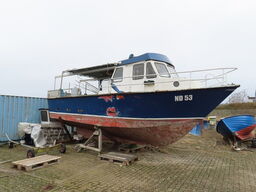 31 fod spejlgattet Dueholm m. frembygget styrehus, glasfiber, argang 1982