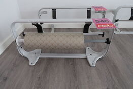 Gavepapirsdispenser med gavepapir