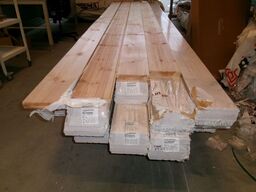 28,81 m2 Fyrretræsgulv, massiv