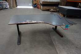 Elektrisk hæve/sænke skrivebord med Linak Aktuatorer 