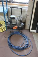 Kompressor TJEP 25/240-2 med slange 