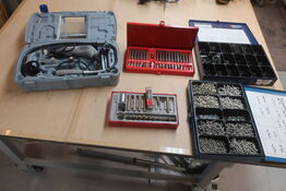 Skruer, dremel, bitz, gummiringe