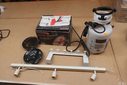 Tryksprøjte, filter, kloarkrenser, knage og lampe