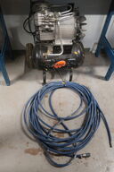 Kompressor TJEP 20/25-2 med slange 