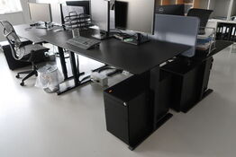 El. hæve/sænke skrivebord uden indhold med skuffemodul