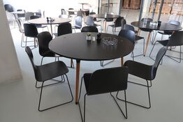 Mødebord med 6 stk. mødestole