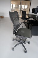 Kontorstol HERMAN MILLER Mirra 2