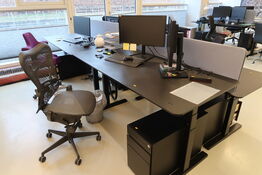 El. hæve/sænke skrivebord uden indhold samt skuffemodul