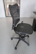 Kontorstol HERMAN MILLER Mirra 2