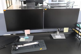 2 stk. computerskærme DELL P2422HE, tastatur, mus