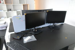 2 stk. computerskærme SAMSUNG S24C, dockingstation LENOVO ThinkPad, tastatur