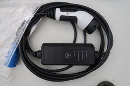 Lader til elbil MERCEDES-BENZ