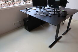 El. hæve/sænke skrivebord uden indhold samt skuffemodul