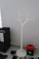 Stumtjener SWEDESE TREE af Michael Young/Katrin Olina