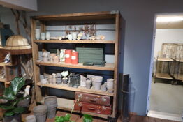 Butiksreol uden indhold